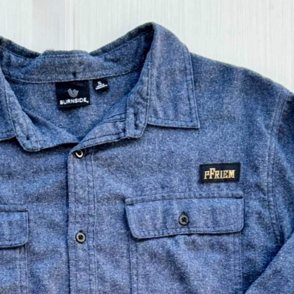 Men’s Burnside Blue LS Button-Up size XL